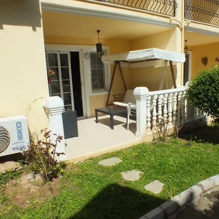 Nicholas Gate E3 Apartament